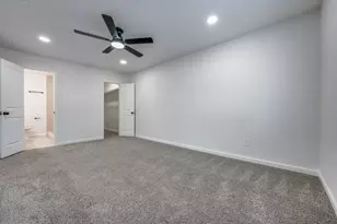 201 W Fuller Dr, Euless, TX 76039 - Photo 11