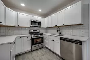 201 W Fuller Dr, Euless, TX 76039 - Photo 5