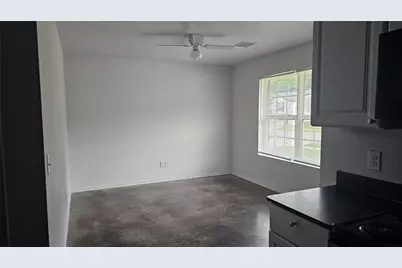 905 W Seventh Street, Bonham, TX 75418 - Photo 1