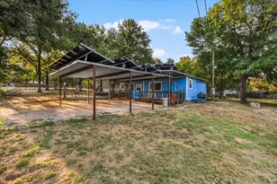 391 Gina Cir, Granbury, TX 76049 - Photo 5