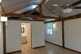 391 Gina Cir, Granbury, TX 76049 - Photo 23