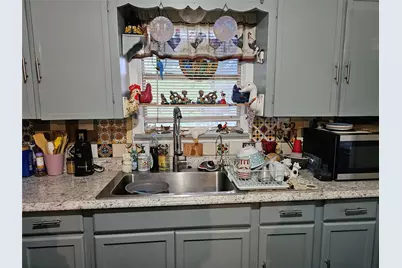 645 NW 10th Street, Grand Prairie, TX 75050 - Photo 5