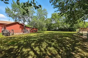 905 Clearview St, Krum, TX 76249 - Photo 35