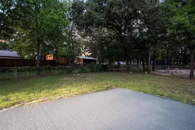 14617 Oakwood Lane, Balch Springs, TX 75180 - Photo 21