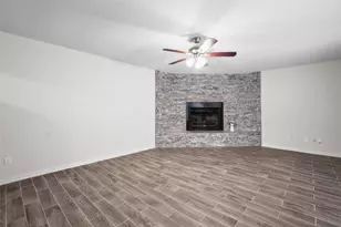 14617 Oakwood Ln, Balch Springs, TX 75180 - Photo 3