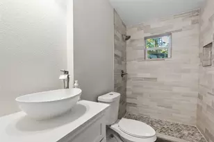 14617 Oakwood Ln, Balch Springs, TX 75180 - Photo 17