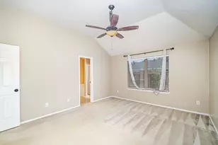 216 Lincoln Ln, Crowley, TX 76036 - Photo 13