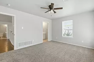 107 S Crawford St, Denton, TX 76205 - Photo 13