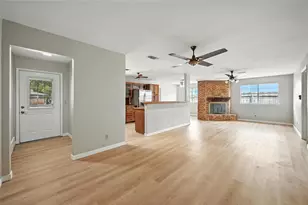 313 Vine St, Euless, TX 76040 - Photo 3