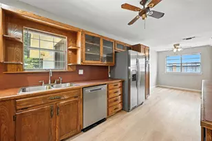 313 Vine St, Euless, TX 76040 - Photo 7