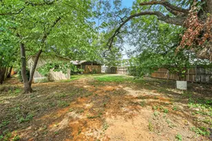 313 Vine St, Euless, TX 76040 - Photo 13