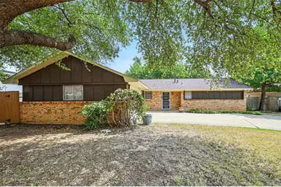 313 Vine Street, Euless, TX 76040 - Photo 1