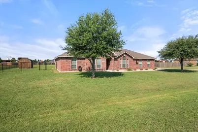 1117 Macadamia Street, Venus, TX 76084 - Photo 3