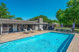 102 Clearman St, Krum, TX 76249 - Photo 31