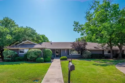 102 Clearman Street, Krum, TX 76249 - Photo 1