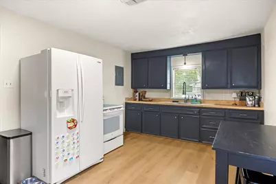 859 N Belknap Street, Stephenville, TX 76401 - Photo 7