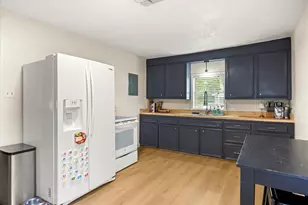 859 N Belknap St, Stephenville, TX 76401 - Photo 7