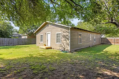 859 N Belknap Street, Stephenville, TX 76401 - Photo 19