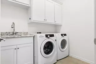 28029 Marina Dr, Whitney, TX 76692 - Photo 21