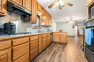 802 N Brazos St, Whitney, TX 76692 - Photo 11