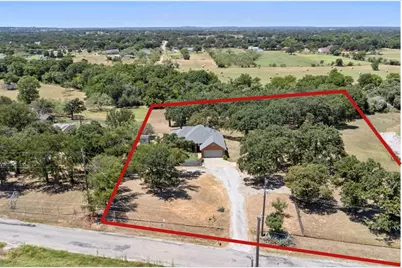 202 Morrow Road, Springtown, TX 76082 - Photo 5