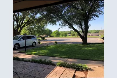 3913 Misty Meadow Drive, Fort Worth, TX 76133 - Photo 5