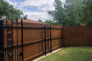 3913 Misty Meadow Dr, Fort Worth, TX 76133 - Photo 11