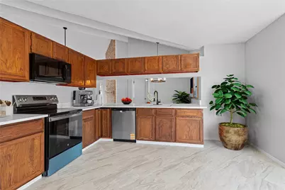 202 E Schreiber Street, Garland, TX 75040 - Photo 5