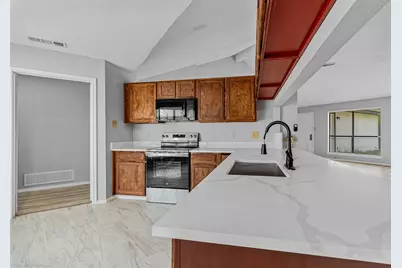 202 E Schreiber Street, Garland, TX 75040 - Photo 7