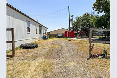 206 E 7th Street, Cisco, TX 76437 - Photo 33