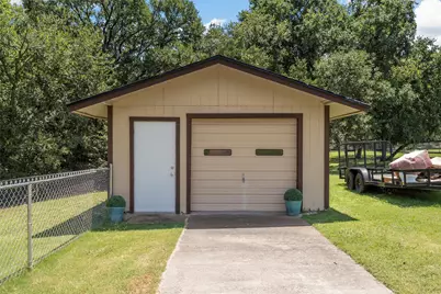 2402 White Street, Clifton, TX 76634 - Photo 9