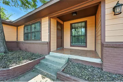 3912 Wilbarger Street, Fort Worth, TX 76119 - Photo 5