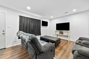 5705 Vesta Farley Rd, Fort Worth, TX 76119 - Photo 5