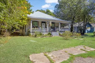 203 19th St SE, Paris, TX 75460 - Photo 1