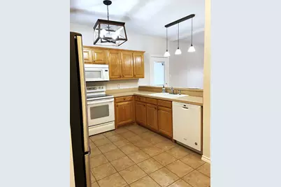 27101 Meadowmore Court, Whitney, TX 76692 - Photo 9
