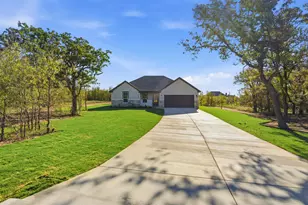 328 Rita Rdg Ct, Millsap, TX 76066 - Photo 1