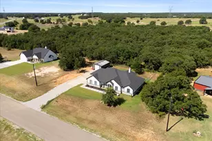 117 Coyote Cave Ln, Alvord, TX 76225 - Photo 23