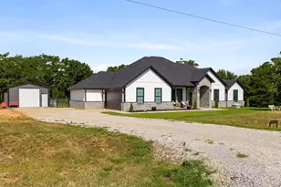 117 Coyote Cave Ln, Alvord, TX 76225 - Photo 25