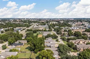 2439 S 2nd St, Waco, TX 76706 - Photo 25