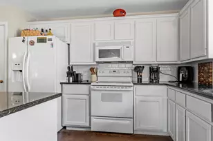 2439 S 2nd St, Waco, TX 76706 - Photo 7