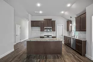 1132 Snowy Owl Dr, Alvarado, TX 76009 - Photo 9