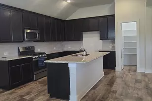 126 Creekside Dr, Sanger, TX 76266 - Photo 5