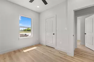 98 Arthur Ave, McGregor, TX 76657 - Photo 9