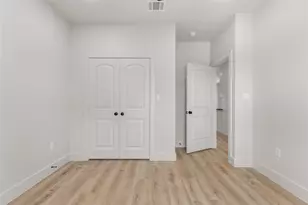 98 Arthur Ave, McGregor, TX 76657 - Photo 11