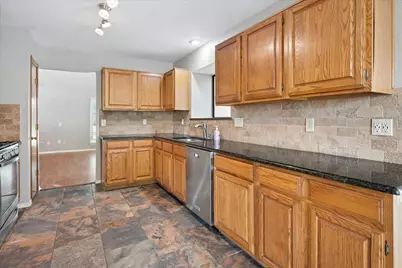 2027 Lavaca Trail, Carrollton, TX 75010 - Photo 7