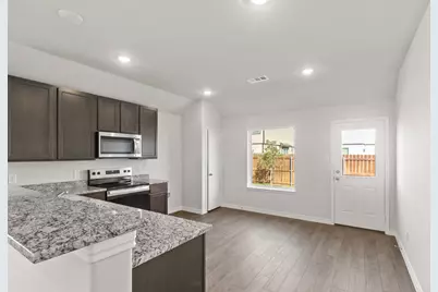 404 Woodhouse Way, Everman, TX 76140 - Photo 5