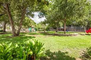 1901 N Fitzhugh Ave, Dallas, TX 75204 - Photo 29