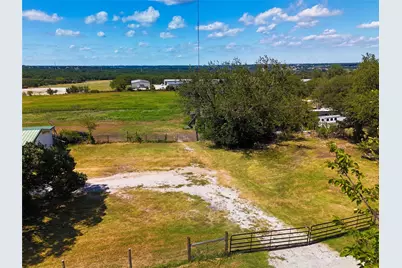1083 E 1st Street, Weatherford, TX 76086 - Photo 1
