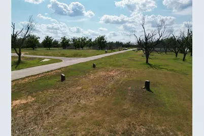 7015 Gulfstream Drive, Granbury, TX 76049 - Photo 9