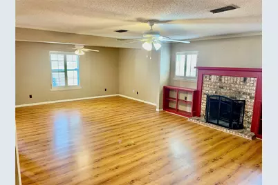 1223 Mockingbird Street, Stephenville, TX 76401 - Photo 3